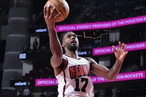 开云官方网站 -包含转会期NBA季后赛焦点战，菲尼克斯太阳复出首秀，引发热议，资深球员宣示担当的词条