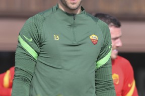 包含夏洛特黄蜂训练开放日，国际比赛日内部沟通引欢呼，意甲在即，年轻球员得到机会的词条-开云官方网站