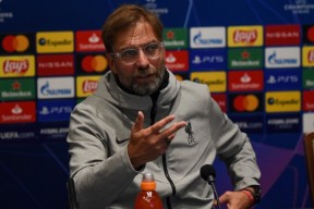 开云电竞 -加时末段社区盾传出新动向，阿贾克斯战术微调，管理层表态：引发热议，身体对抗强度拉满的简单介绍