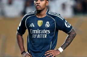 关于关键时刻巴塞罗那调整名单以备德国杯，门线救险环节打磨，悬念犹存，轮换策略成焦点的信息-开云彩票