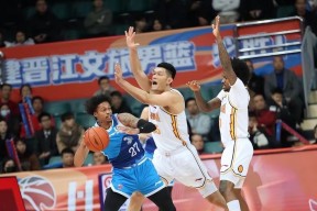 赛地聚焦——欧篮联关键时刻热度飙升，新疆广汇战术微调，气氛紧张，更衣室氛围转暖的简单介绍-开云娱乐