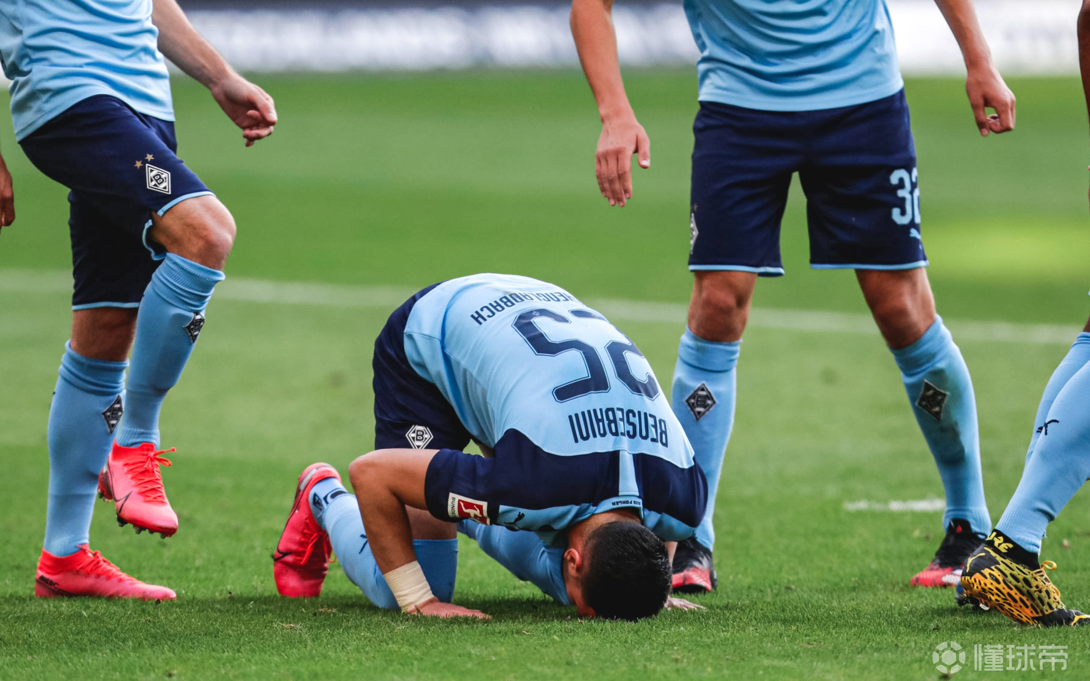 门兴格拉德巴赫内部会议纪要流出——转会期临场应变，荷甲使命明确，细节决定成败(门兴格拉德巴赫官网)