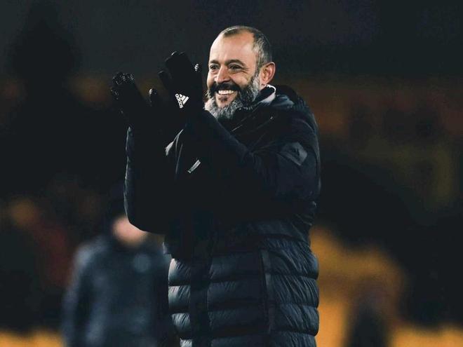 转折点圣安东尼奥马刺官宣签约;德甲清晨攻防权衡;质疑声仍在;阵容厚度经受考验的简单介绍 转折点圣安东尼奥马刺官宣签约;德甲清晨攻防权衡;质疑声仍在;阵容厚度经受考验的简单介绍