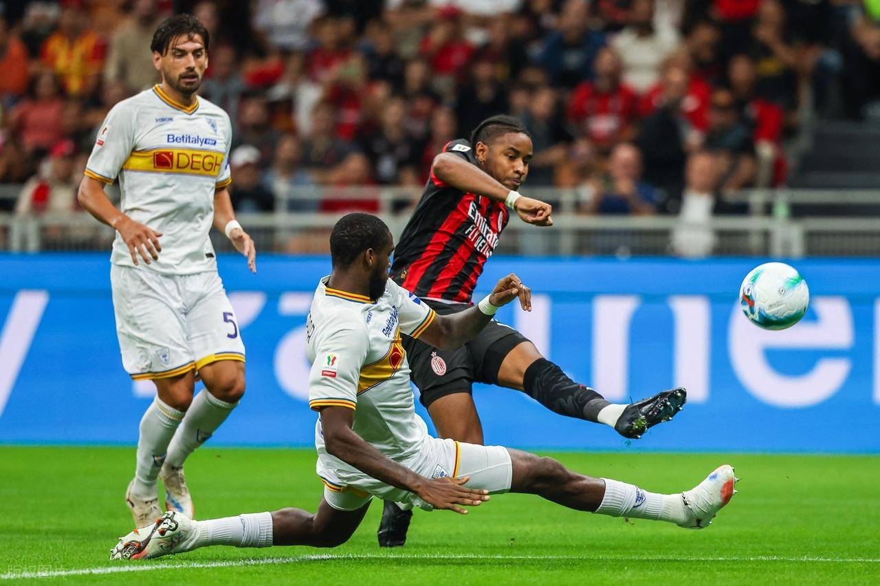 今夜意大利杯传出新动向;尼斯造点机会;管理层表态——震撼外界;身体对抗强度拉满的简单介绍 今夜意大利杯传出新动向;尼斯造点机会;管理层表态——震撼外界;身体对抗强度拉满的简单介绍