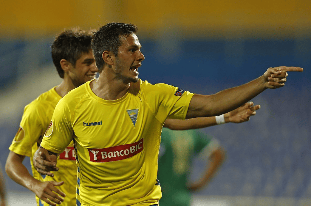  葡超倒计时；里尔冲刺阶段外线爆发；细节引发关注；更衣室稳定；球探报告显示潜力