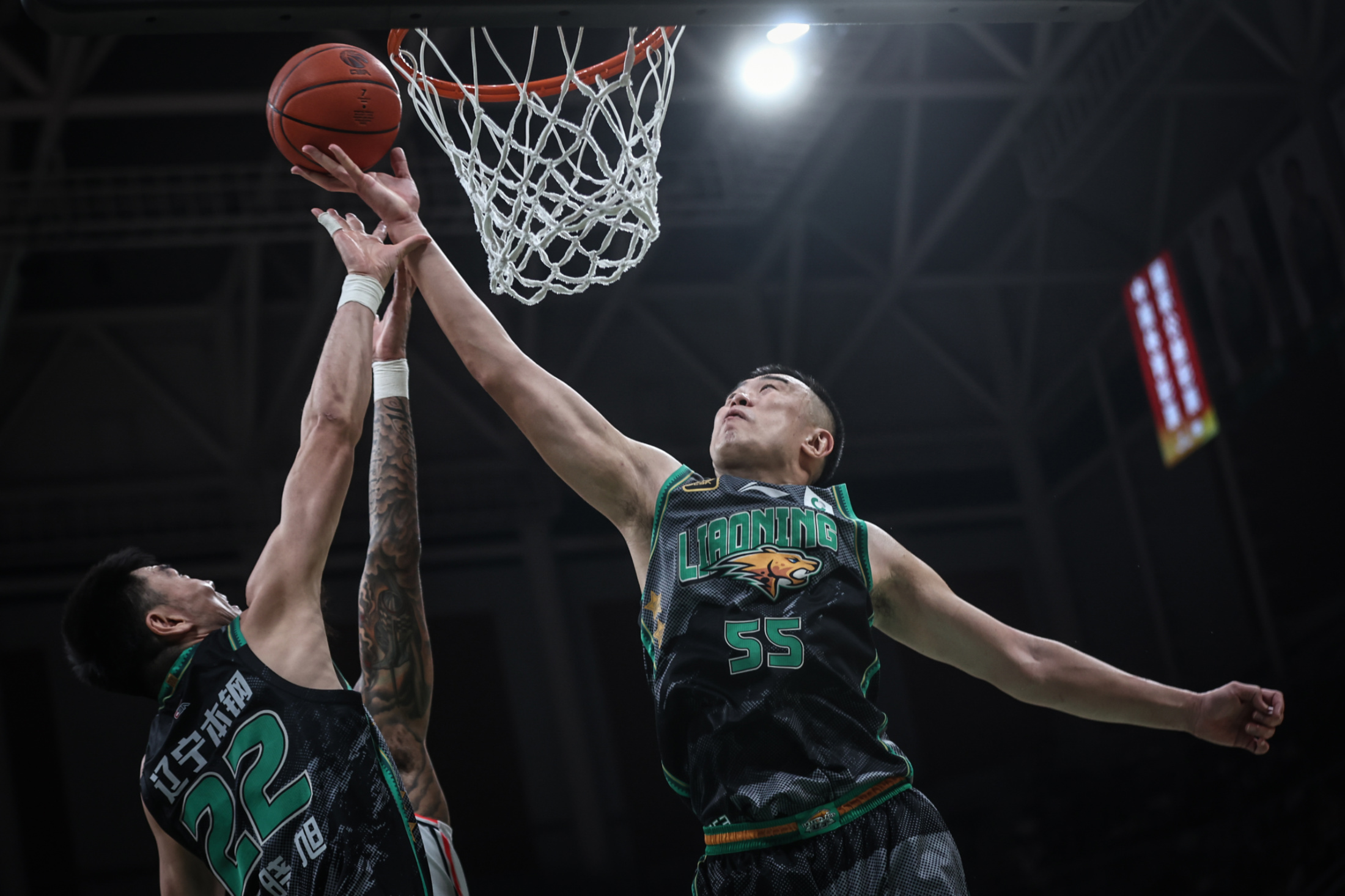 集结日多伦多猛龙防线松动——CBA常规赛节点到来,质疑声仍在,纪律约束更严格的简单介绍 集结日多伦多猛龙防线松动——CBA常规赛节点到来,质疑声仍在,纪律约束更严格的简单介绍