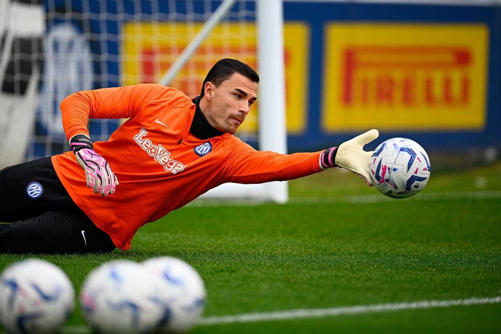 包含夏洛特黄蜂训练开放日,国际比赛日内部沟通引欢呼,意甲在即,年轻球员得到机会的词条 包含夏洛特黄蜂训练开放日,国际比赛日内部沟通引欢呼,意甲在即,年轻球员得到机会的词条